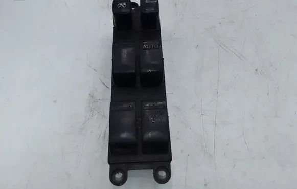 Nissan X-Trail T30 Electric window control switch NOCODE