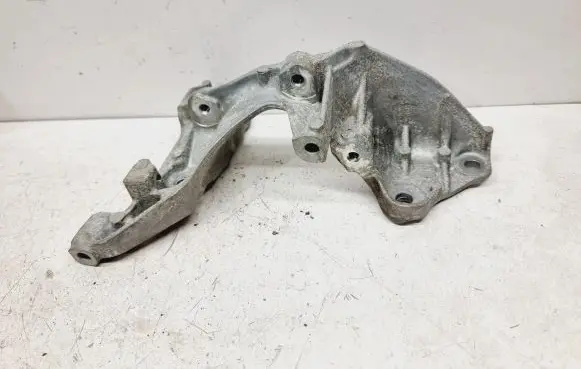 Nissan X-Trail T32 EGR valve cooler bracket 147174072R 1412900Q0L