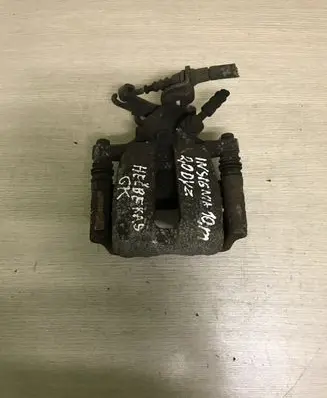 Opel Insignia A Rear brake caliper