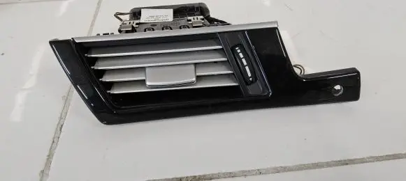 Mercedes-Benz E W212 Dashboard side air vent grill/cover trim 2128204004 06821001 8300154