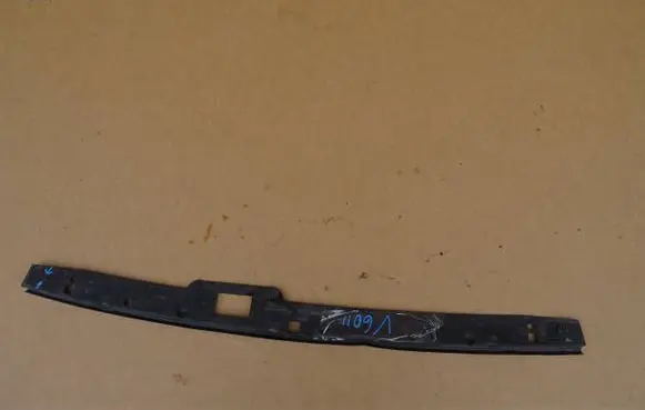 Volvo S60 Engine bonnet/hood lock trim molding 32277230