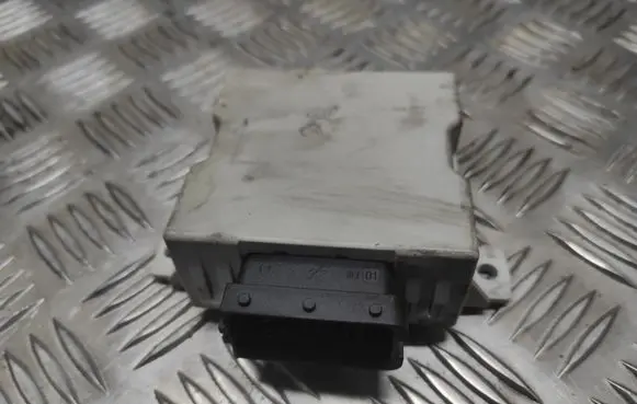 Toyota Avensis T250 Window wiper relay 150696