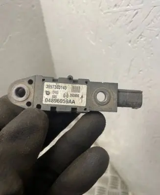 Chrysler Voyager Airbag deployment crash/impact sensor 04896059AA 3897303145 260806A