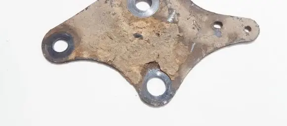 Peugeot 407 Engine mounting bracket