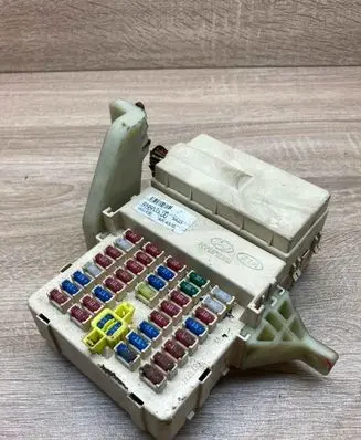 Hyundai Sonata Fuse module 919502G000 AK4376