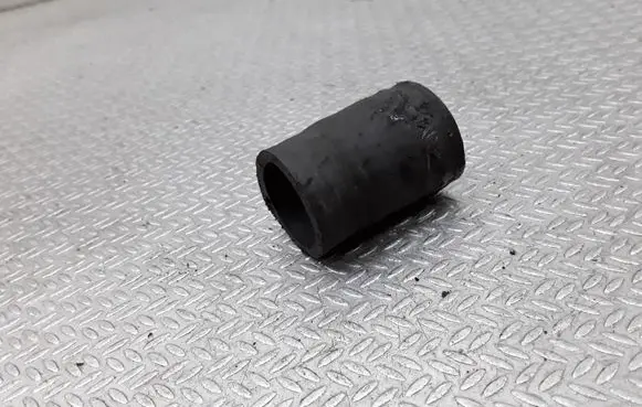 Volkswagen Touran I Engine coolant pipe/hose