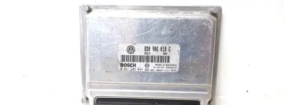 Volkswagen PASSAT B5 Engine control unit/module 8D0906018G
