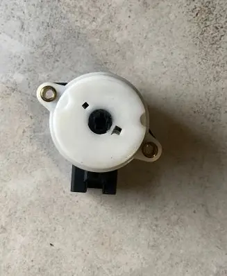 Volvo XC70 Ignition lock contact 8645228