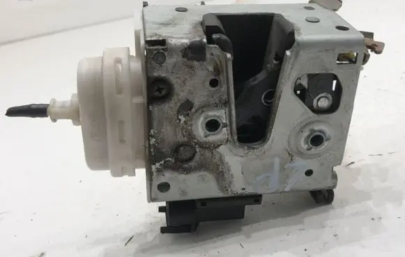 Audi A3 S3 8L Front door lock 8L1837015