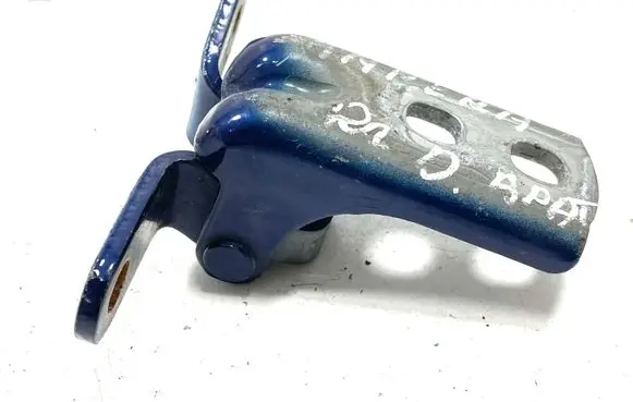 Opel Ampera Front door lower hinge 