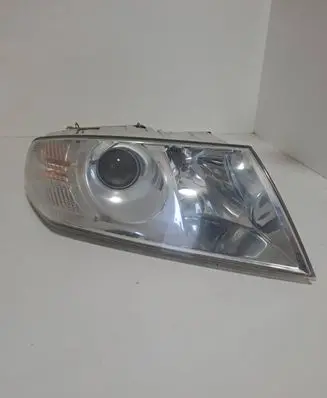 Skoda Octavia Mk2 (1Z) Headlight/headlamp