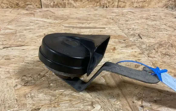 Volvo V50 Horn signal A046522
