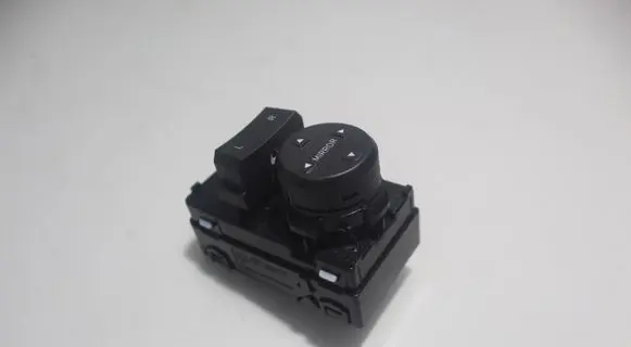 Hyundai i30 Wing mirror switch 
