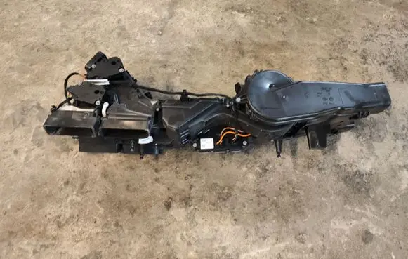 Audi Q7 4M Interior heater climate box assembly 4M0819351