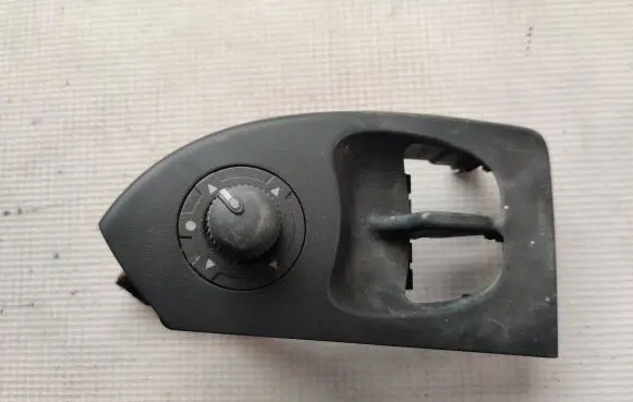Fiat Ducato Wing mirror switch b569