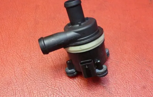 Opel Astra K Electric auxiliary coolant/water pump 55588581