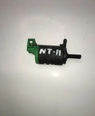 Nissan Terrano Windscreen/windshield washer pump 0194 28920