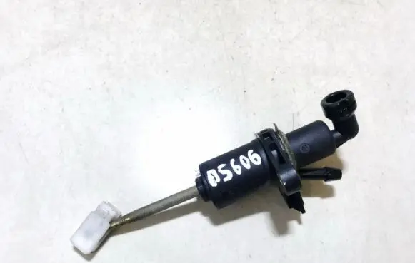 Skoda Octavia Mk1 (1U) Clutch master cylinder