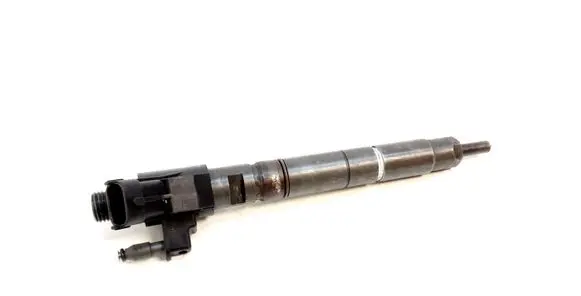 Volvo XC60 Fuel injector 31272767
