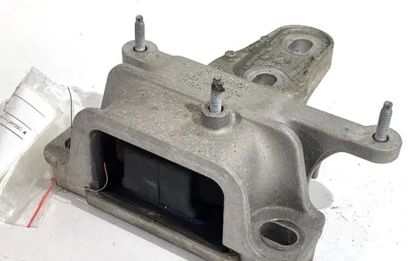 Ford Ecosport Engine mount vacuum valve GN117M121CB