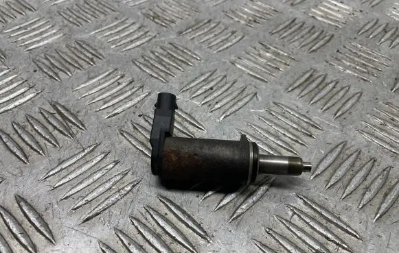 Audi A4 S4 B8 8K Camshaft vanos timing valve 06H103697A