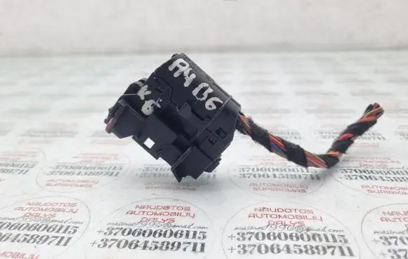 Audi A4 S4 B6 8E 8H Rear door wiring loom 8E0972701