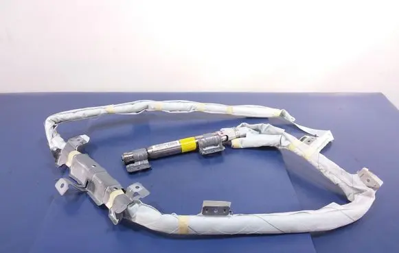 Mitsubishi Lancer VIII Roof airbag