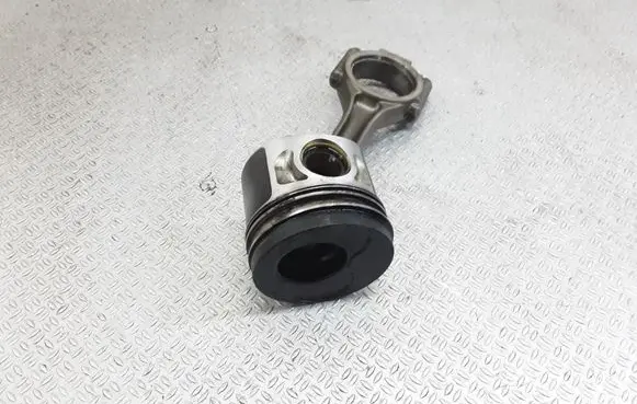 Ford Galaxy Piston with connecting rod