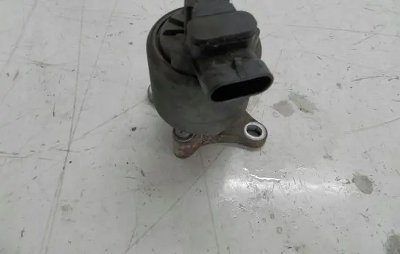 Peugeot 407 EGR valve 