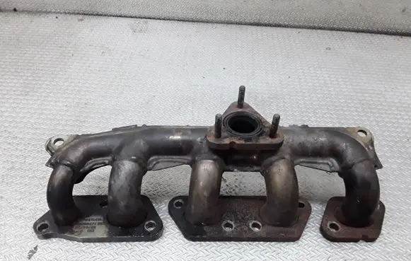Opel Vivaro Intake manifold 8200315418