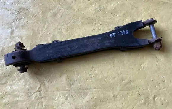 Mercedes-Benz C AMG W204 Rear upper control arm/wishbone A2043521288
