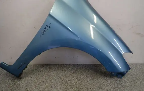 Honda FR-V Fender