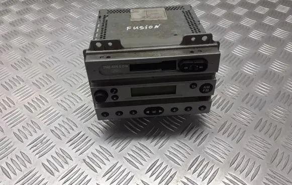 Ford Fusion Radio/CD/DVD/GPS head unit 4S61-18K876-BA