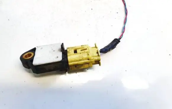Toyota Yaris Airbag deployment crash/impact sensor 898310h010 89831-0h010