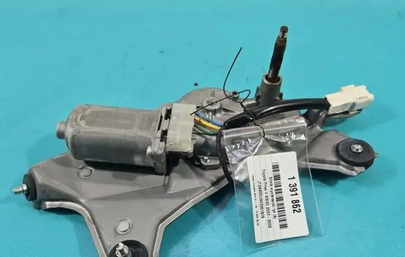 Toyota Prius (XW20) Rear window wiper motor 85130-47010 IMPRK1391862