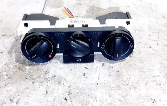 Volkswagen Fox Climate control unit 6Q0819045A