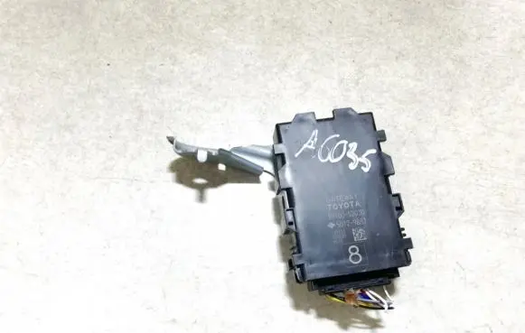 Toyota Yaris Other control units/modules 8910052030 89100-52030