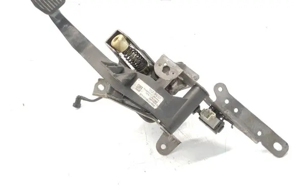 Volvo C30 Clutch pedal 8N517B633 31280372 11558M03