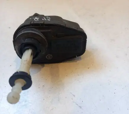 Opel Vectra A Headlight level adjustment motor 0132008306