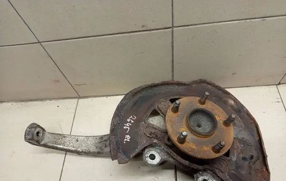 Lexus GS 300 350 430 450H Front wheel hub spindle knuckle