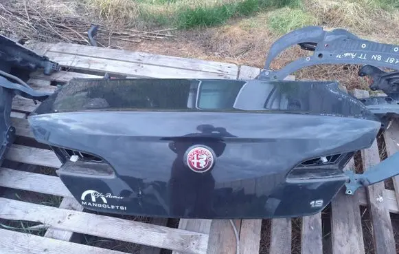 Alfa Romeo 159 Tailgate/trunk/boot lid 876B