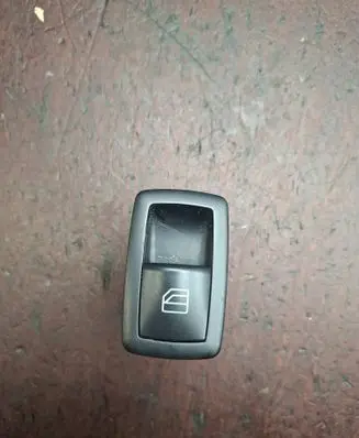 Mercedes-Benz B W245 Electric window control switch A2518200510 03128150 9051679300