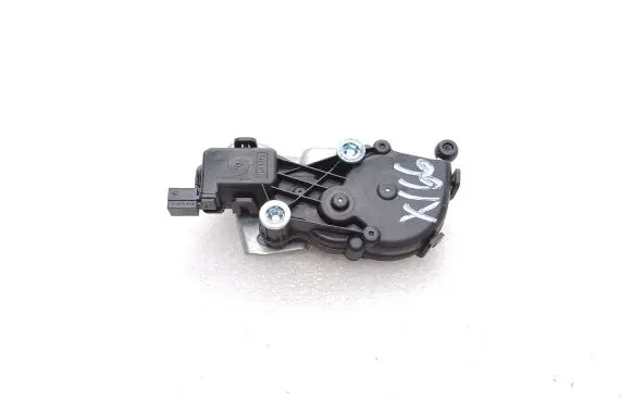Mercedes-Benz GLS X166 Vent window/glass motor A1666700104 C02231104