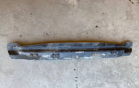 Porsche Cayenne (9PA) Bottom radiator support slam panel 7L0805551A