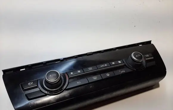 BMW 5 F10 F11 Climate control unit 9241239