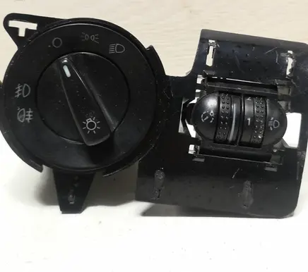 Skoda Superb B6 (3T) Light switch 1U0941531D