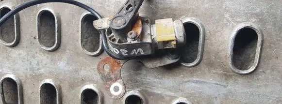 Rear air suspension level height sensor