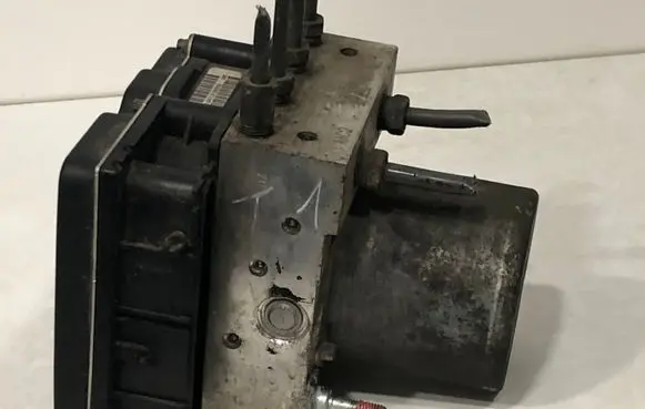 Toyota Verso ABS Pump 0265230017 445400F031
