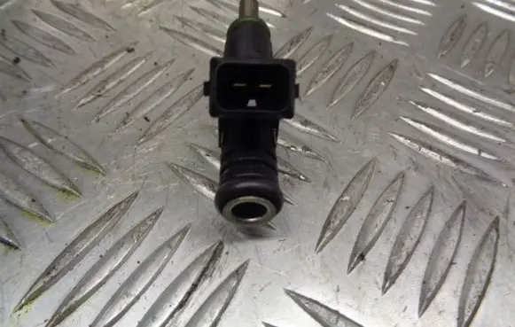 Opel Zafira B Fuel injectors set 55353806