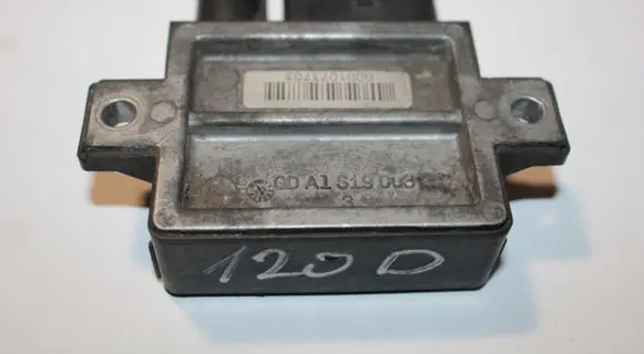 BMW 1 E81 E87 Glow plug pre-heat relay 7786821
